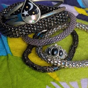 Chic Black and Silver Bracelet Set